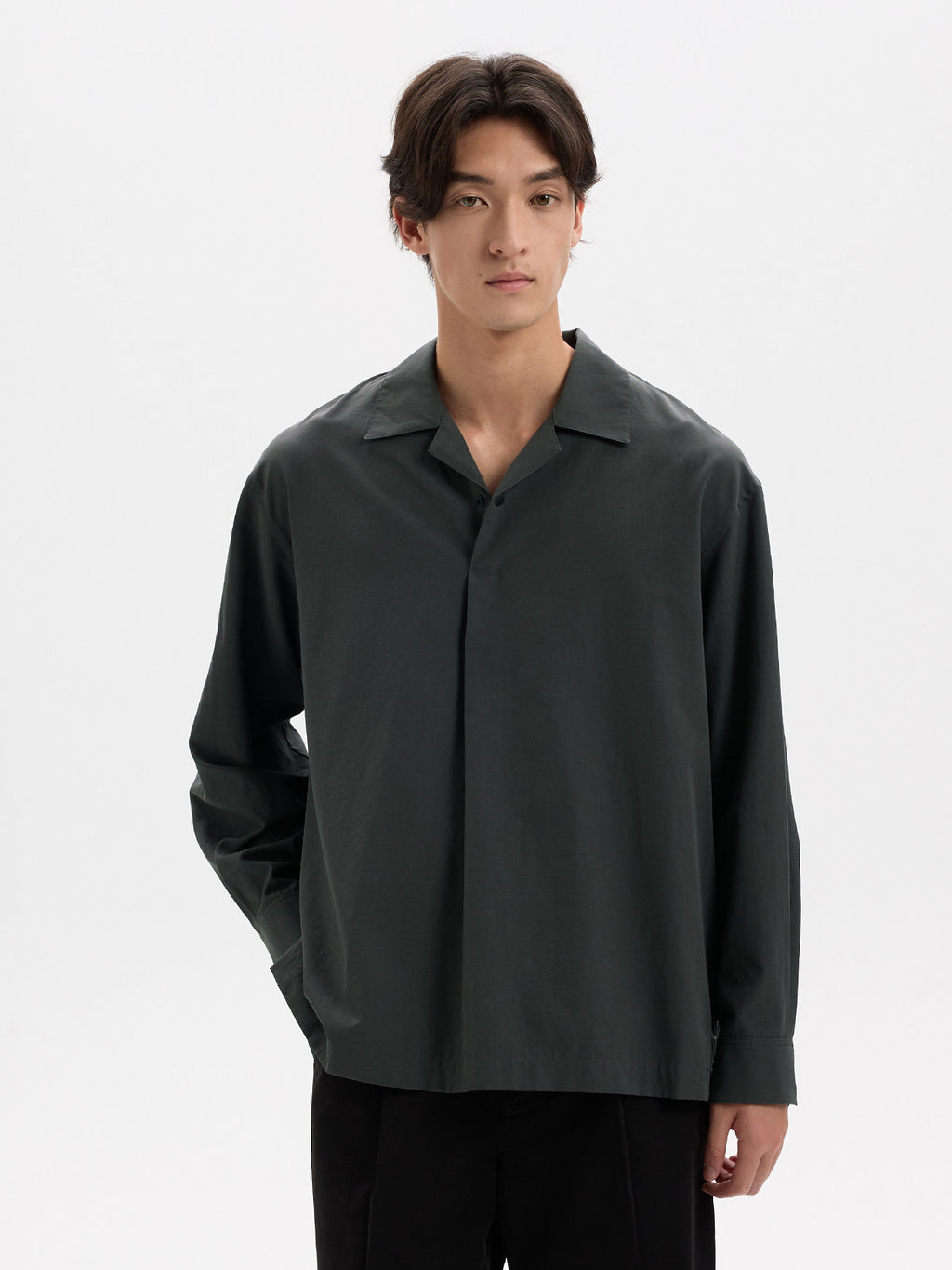BUTTBILL Urban Minimalist Lyocell-Blend Pleated Camp Collar Snap-Front Shirt028