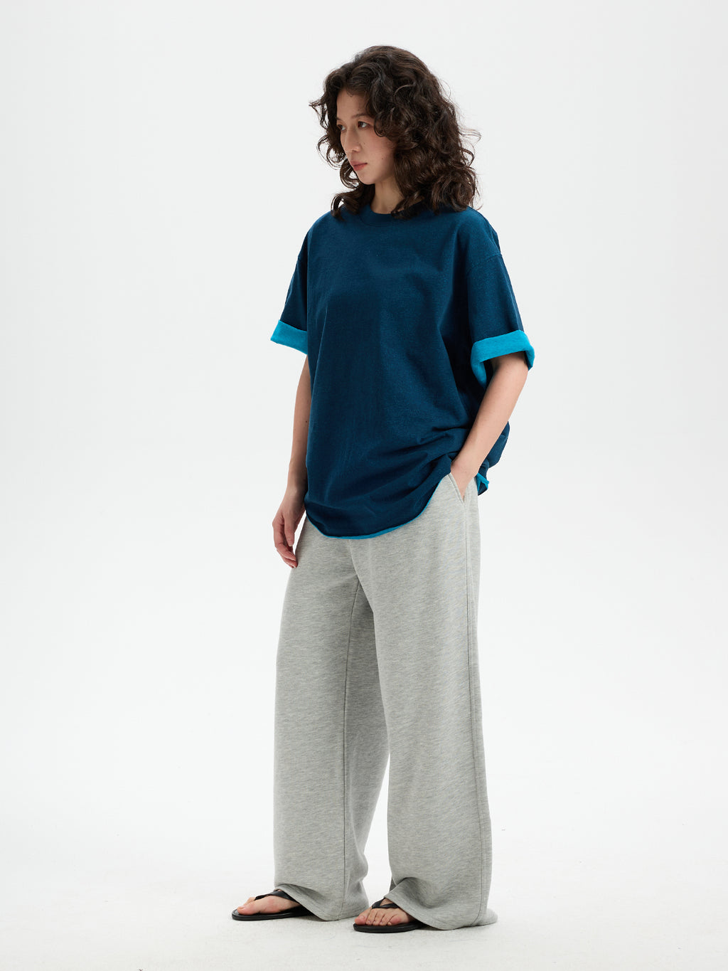 BUTTBILL SS26 Unisex Double-Yarn Cotton Inside-Out Contrast T-Shirt with Rolled Edge